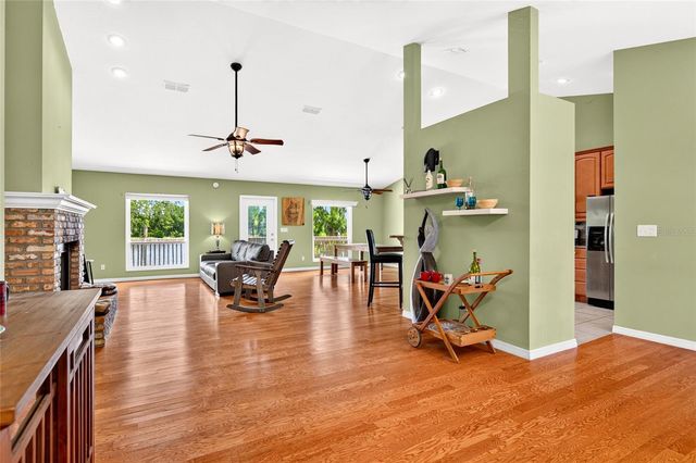13059 NE 7TH LOOP, Silver Springs, FL 34488