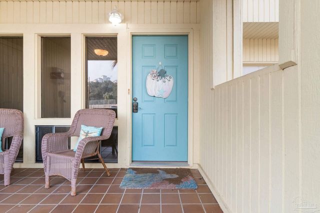 8520 Gulf Blvd 15, Navarre Beach, FL 32566