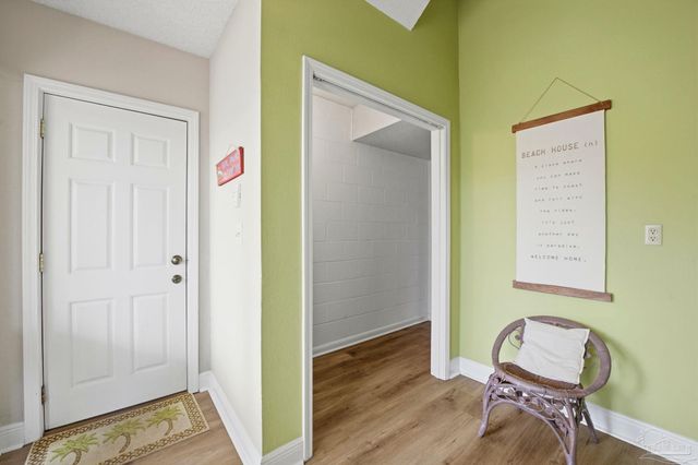 8520 Gulf Blvd 15, Navarre Beach, FL 32566