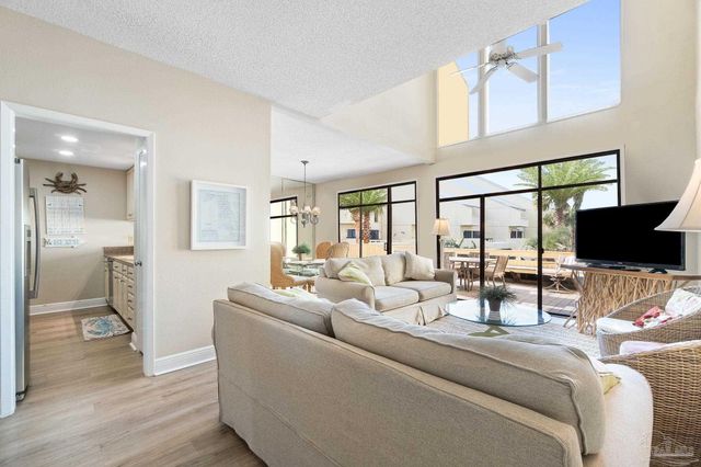 8520 Gulf Blvd 15, Navarre Beach, FL 32566