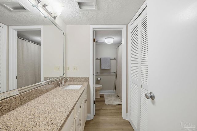 8520 Gulf Blvd 15, Navarre Beach, FL 32566