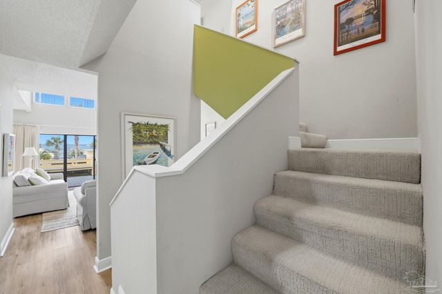 8520 Gulf Blvd 15, Navarre Beach, FL 32566