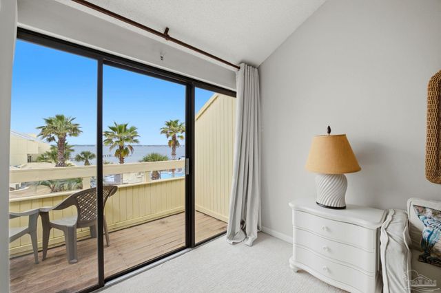 8520 Gulf Blvd 15, Navarre Beach, FL 32566