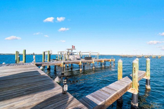 8520 Gulf Blvd 15, Navarre Beach, FL 32566