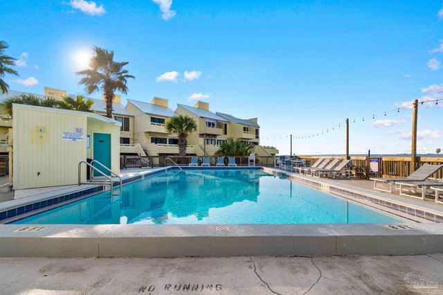 8520 Gulf Blvd 15, Navarre Beach, FL 32566