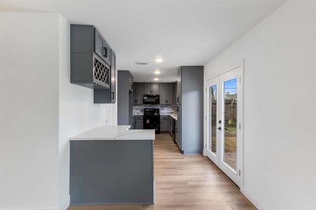 5734 Farwell Drive, Houston, TX 77035