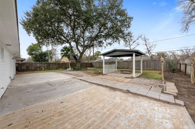 5734 Farwell Drive, Houston, TX 77035