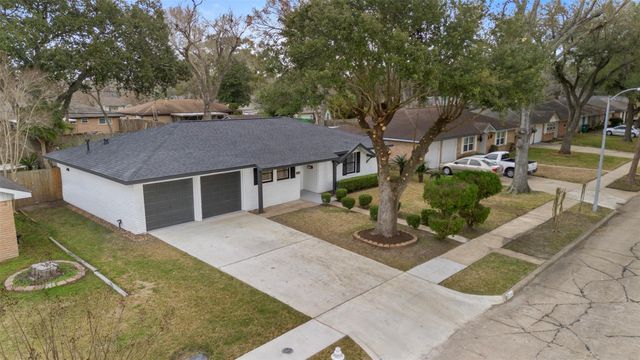 5734 Farwell Drive, Houston, TX 77035