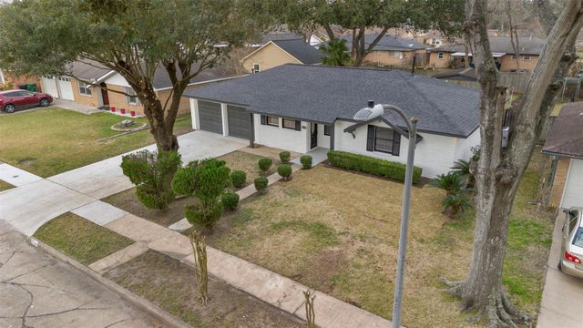 5734 Farwell Drive, Houston, TX 77035