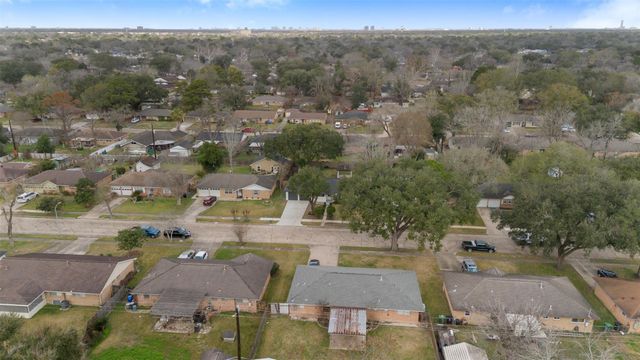 5734 Farwell Drive, Houston, TX 77035