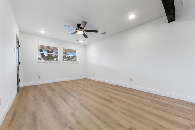 5734 Farwell Drive, Houston, TX 77035
