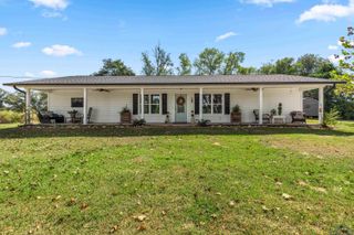 496 CR 426 N, Henderson, TX 75652