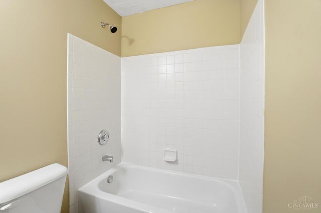 51 Huntington Avenue, Batavia Twp, OH 45102