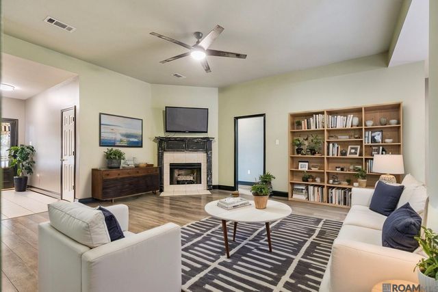 16369 W Great Oak Ct, Prairieville, LA 70769