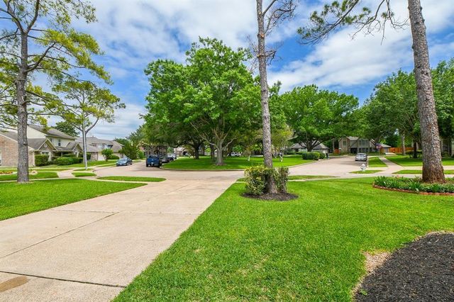 2226 Mill Creek Drive, Sugar Land, TX 77478