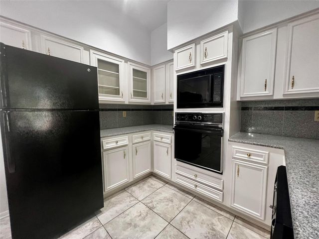 2226 Mill Creek Drive, Sugar Land, TX 77478