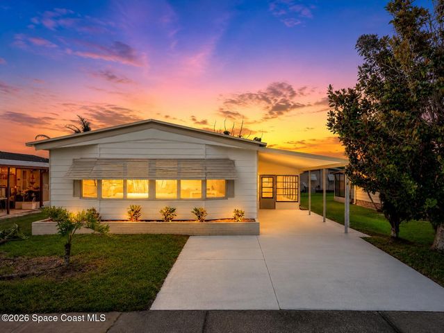 1945 Live Oak Street NE, Palm Bay, FL 32905