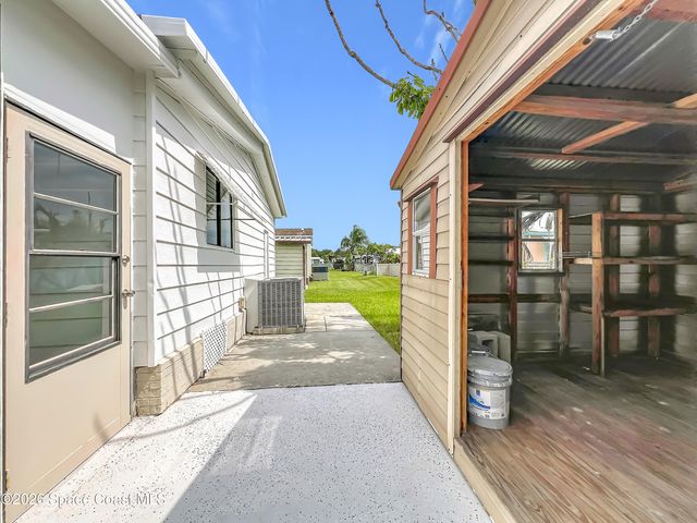 1945 Live Oak Street NE, Palm Bay, FL 32905