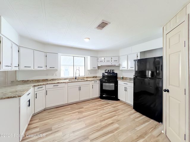 1945 Live Oak Street NE, Palm Bay, FL 32905