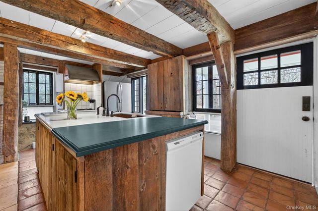 114 Newport Bridge Road, Warwick, NY 10990