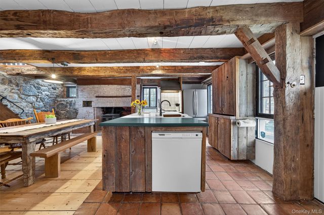 114 Newport Bridge Road, Warwick, NY 10990