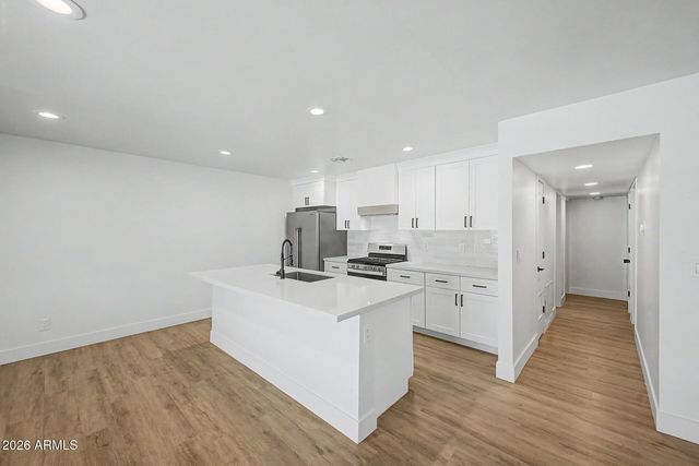 8601 E ROANOKE Avenue, Scottsdale, AZ 85257