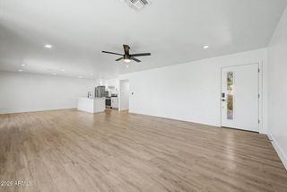 8601 E ROANOKE Avenue, Scottsdale, AZ 85257