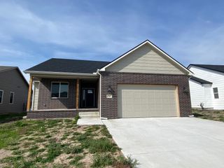 715 N Wakefield Ave, Valley Center, KS 67147