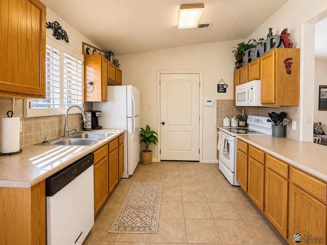 10123 S Typhoon Ave, Yuma, AZ 85365