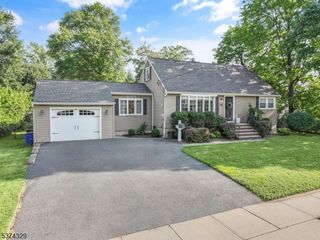 42 W Franklin Ave, Pequannock Twp., NJ 07440