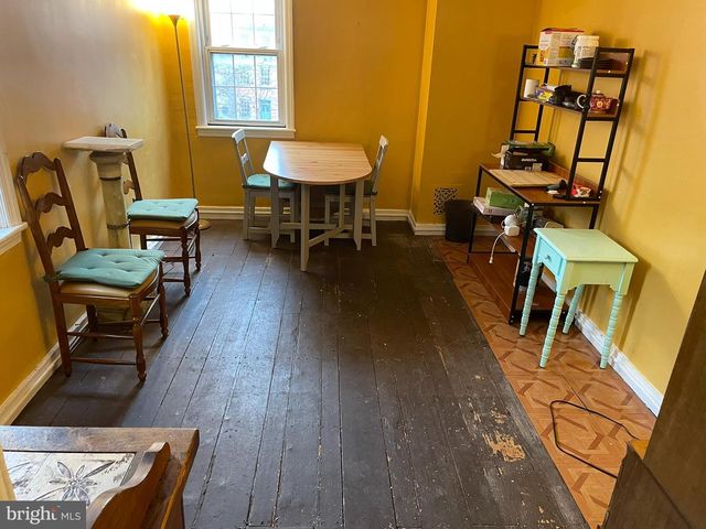 869 N HOWARD ST, Baltimore, MD 21201