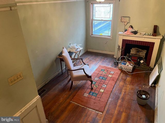 869 N HOWARD ST, Baltimore, MD 21201