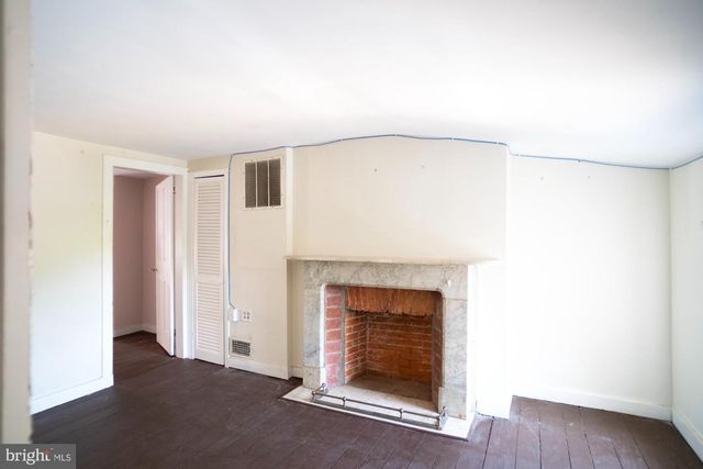 869 N HOWARD ST, Baltimore, MD 21201