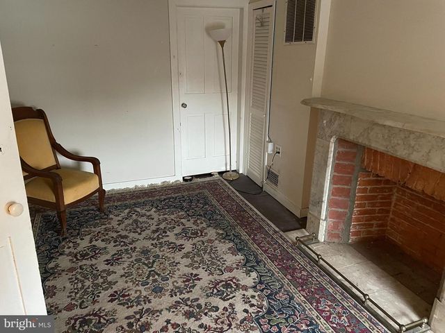 869 N HOWARD ST, Baltimore, MD 21201