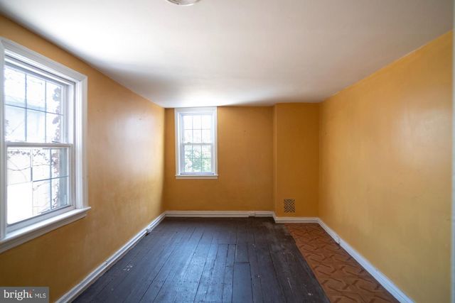 869 N HOWARD ST, Baltimore, MD 21201
