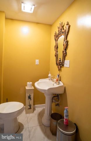 869 N HOWARD ST, Baltimore, MD 21201