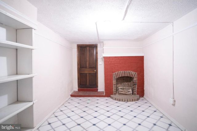 869 N HOWARD ST, Baltimore, MD 21201
