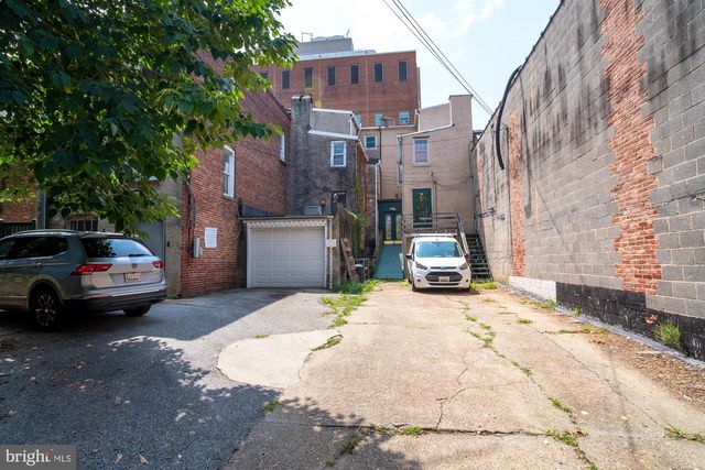 869 N HOWARD ST, Baltimore, MD 21201