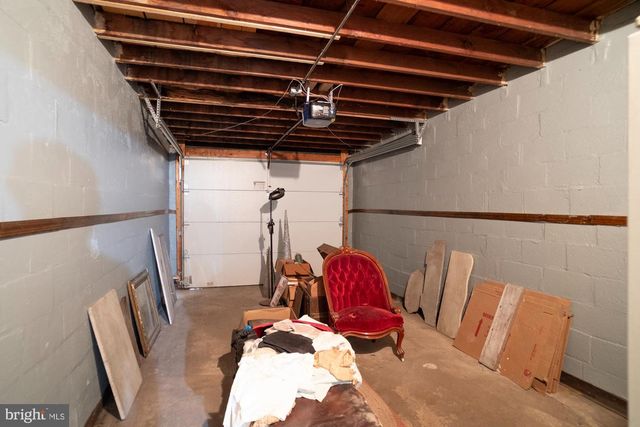 869 N HOWARD ST, Baltimore, MD 21201