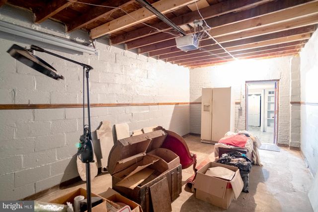 869 N HOWARD ST, Baltimore, MD 21201