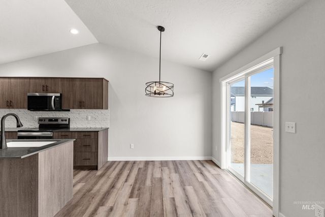 2536 W Tar Sands Dr, Kuna, ID 83634