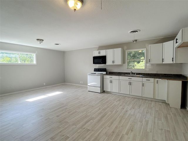 602 Bluebonnet Drive, La Marque, TX 77568