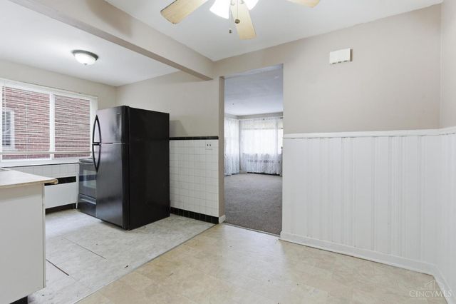 3911 E Gatewood Lane, Silverton, OH 45236