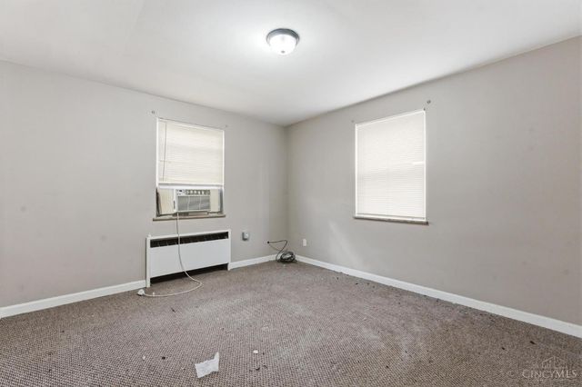 3911 E Gatewood Lane, Silverton, OH 45236