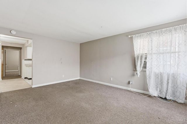 3911 E Gatewood Lane, Silverton, OH 45236