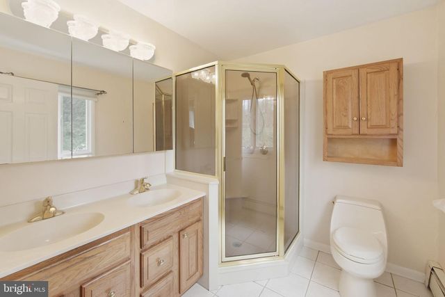 117 CREAMERY RD, Elverson, PA 19520