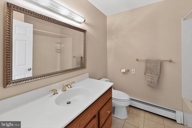 117 CREAMERY RD, Elverson, PA 19520