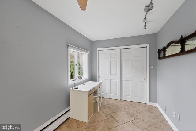 117 CREAMERY RD, Elverson, PA 19520