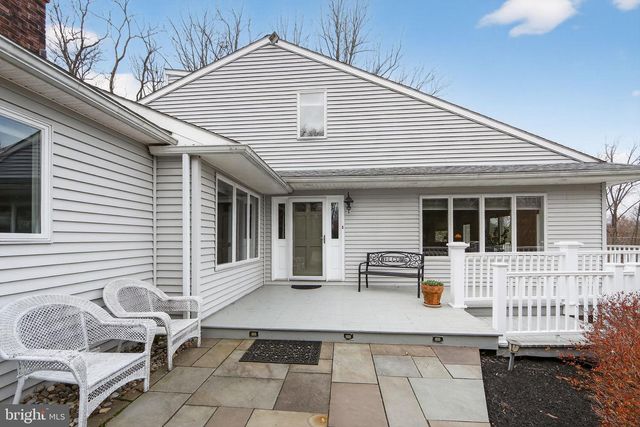 117 CREAMERY RD, Elverson, PA 19520