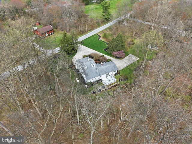 117 CREAMERY RD, Elverson, PA 19520